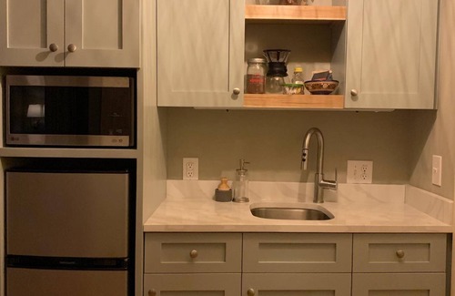 Historic Montford Apartment | Beautiful Curated 2 Bedroom Suite 1.5 miles to the Center of Asheville