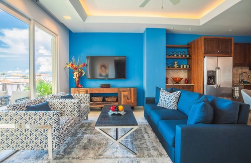 Amapas Condo | Beautiful View 1 bedroom condo 1/2 block from the beach! 1BD Condo for rent in A