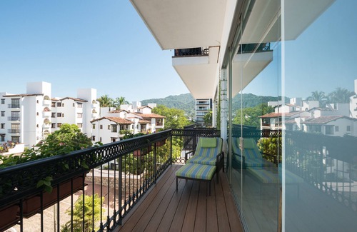 Romantic Zone Condo | Best Rooftop Romantic Zone 1 Bed 2 bath Ocean View