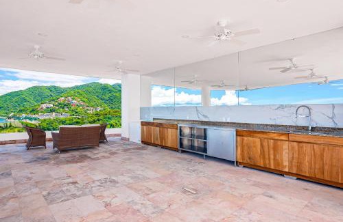 Mismaloya Apartment | Blue Horizon 401