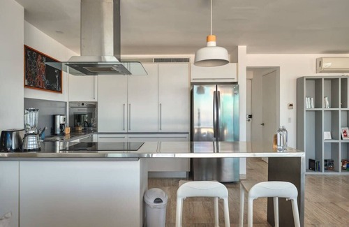 Romantic Zone Apartment | Breathtaking 3BR Condo - Private Pool - Sunsets