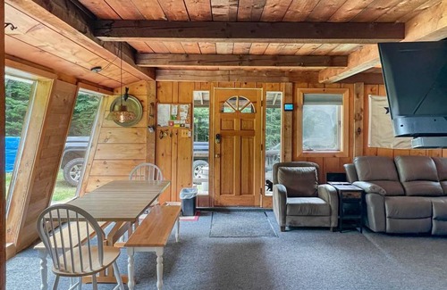 Shirley Cabin | Cabin ∙ 3 bedrooms ∙ 8 guests