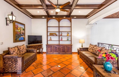 Ajijic Bed & Breakfast | Casa Caroline Bella