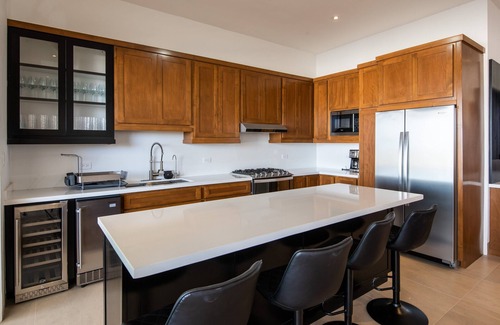 Marina Real House | Casa Marinera, in Marina Real, 100 meters from the beach with view to the pier.