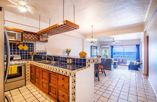 Emiliano Zapata Condo | Casa Paraiso Summary:
