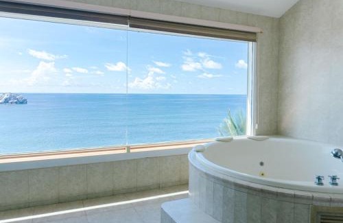 Downtown Mazatlan House | Casa Paseo Centenario, Alberca infinity Privada.