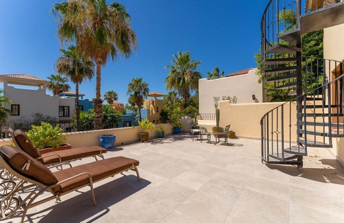 Loreto House | Casa Patricia by Casago
