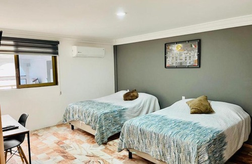 Zona Dorada House | Casa Sabalo para 30 Personas