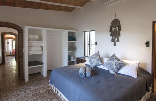 North End House | Casa Tecolote