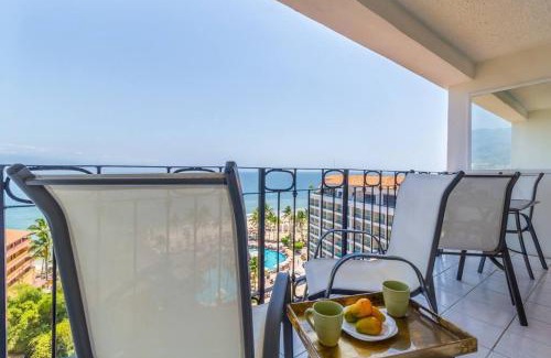 South Hotel Zone Apartment | Casa Vista Hermosa - Beautiful Beach front condo