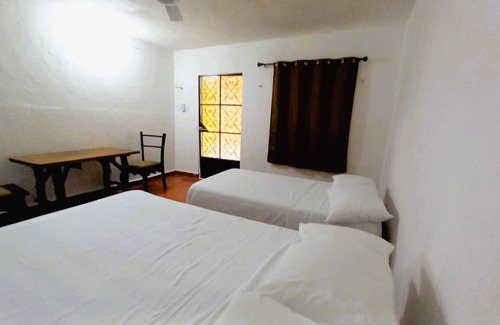Piste Hostel | Casa zued