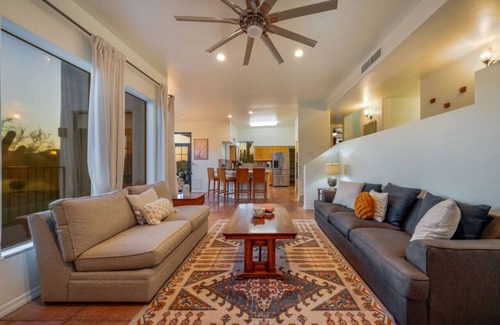 Catalina Foothills Estates House | Cat Foothills+Mountain Views/Garage/3 BR 2 BA