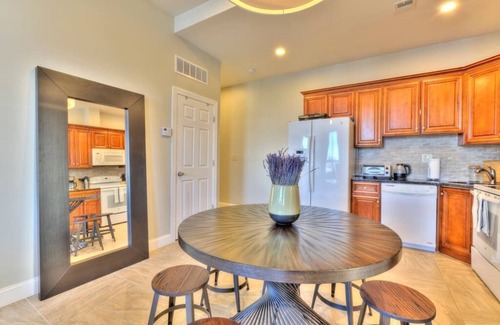 Chinatown Apartment | Center City | Spacious | Hosted By StayRafa