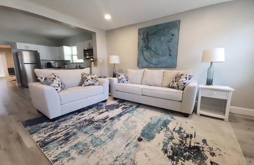 Historic District House | Charming 3-bedroom house in New Smyrna Beach with WiFi, AC and all amenities.