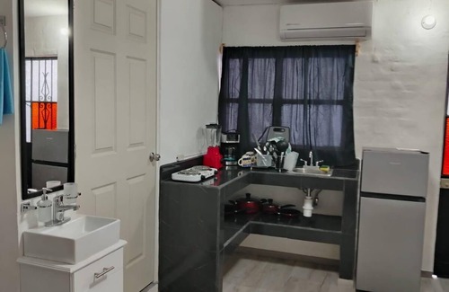 Colonia 5 de Diciembre Apartment | Charming studio in delightful Puerto Vallarta with WiFi, AC
