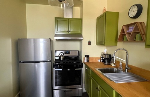 Ashtabula Apartment | Comfy loft with views of Ashtabula River! In the center of Bridge Street!