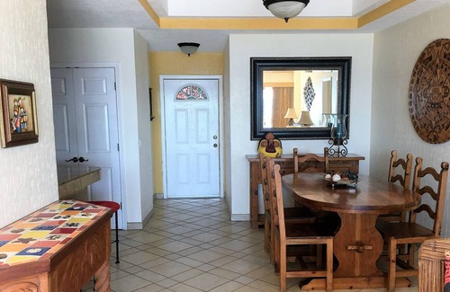 Sandy Beach Condo | Condo ∙ 2 bedrooms ∙ 6 guests