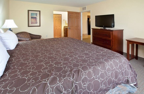 Elkhart Condo | Condo ∙ 2 bedrooms ∙ 6 guests