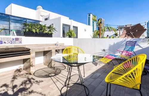 Colonia Cuauhtemoc Apartment | Cool 2BR apt w/ its pvt rooftop near "El Ángel" & a great view/