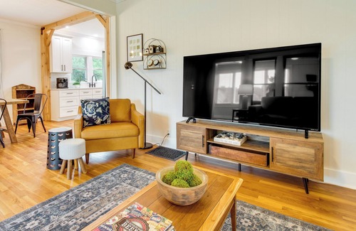 Janesville House | Country Home Near EIU & Lake Charleston!