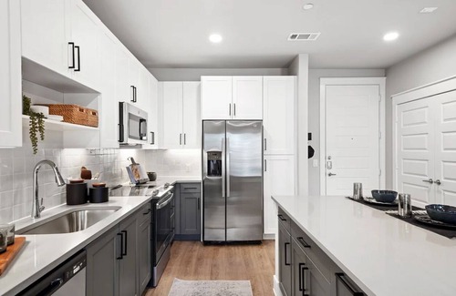 South Arlington Apartment | Cozy 1-bedroom apartment in marvelous Mansfield with WiFi, AC, fitness room