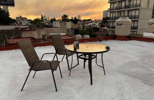 Financial District Apartment | Cute Providencia Apartment one block from Midtown mall