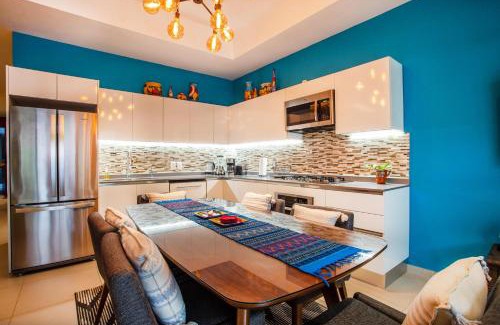 Emiliano Zapata House | Dedicated workspace, Pool, Gym | Romantic Zone 2BR
