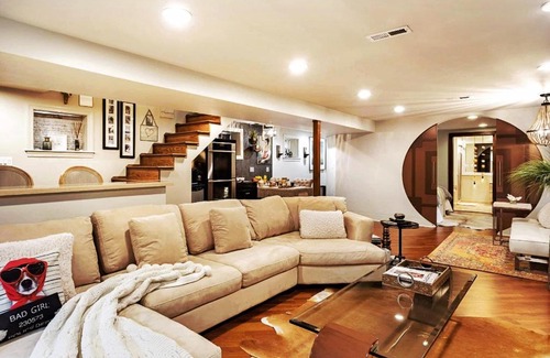 West Town Apartment | Designer Home in Ukrainian Village - Chicago