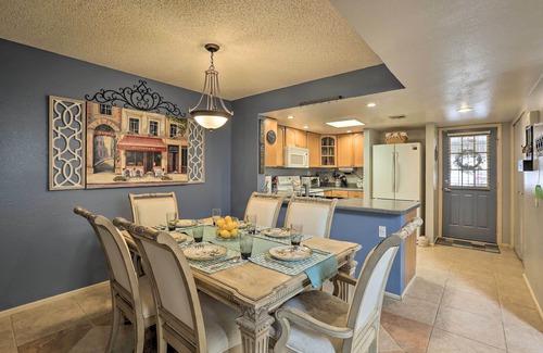 Casas Adobes House | Dog-Friendly Tucson Home w/Patio & Hot Tub