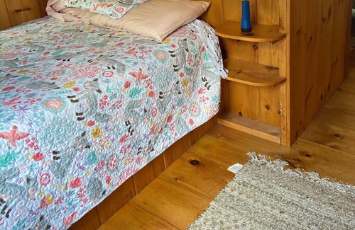 Friendship Cottage | Enjoy a night on a private island in Midcoast Maine with Maine Lobster.