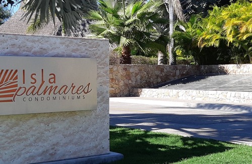 Nuevo Vallarta Condo | Executive 2 bed, 2 bath, Penthouse, Paradise Village, el Tigre, Isla Palmares