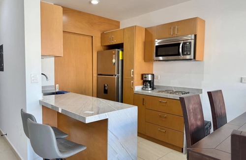 Cerritos Apartment | Family Apartment near the beach By GPS