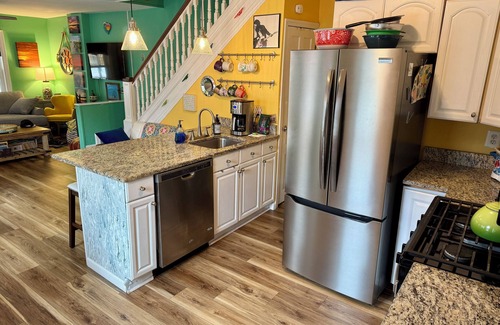 North End House | Four Blocks To Beach & Boardwalk + Pet Friendly