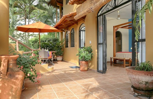 North End House | Fun, cute 1 bdrm Casita, great pool, beach 4 blocks