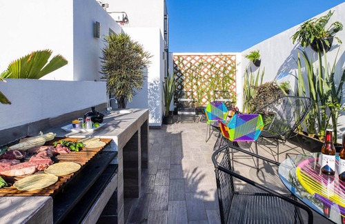 Colonia Cuauhtemoc Apartment | Great 2BR Apt with a Pvt Balcony | Gym+Rooftop+Grill