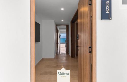 Las Glorias Apartment | Harbor 171, Breathtaking Views