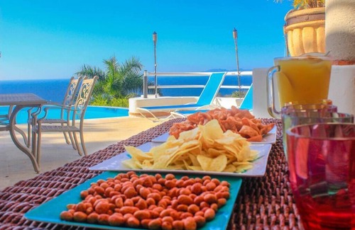 South Shore Hotel Area Villa | Heated Pool, Chef, Barman & Full Staff (Sleeps 30)