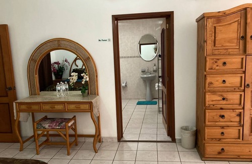 Comala Hostel | Hostal Casa Blanca