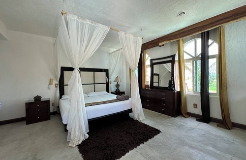 Coyuca de Benitez Hotel | Hotel Boutique Punta Jamaica