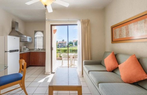 Campo de Golf Fonatur Hotel | Hotel ∙ Vibrant 1BR Condo Walking Distance to Punta Sur Golf Course