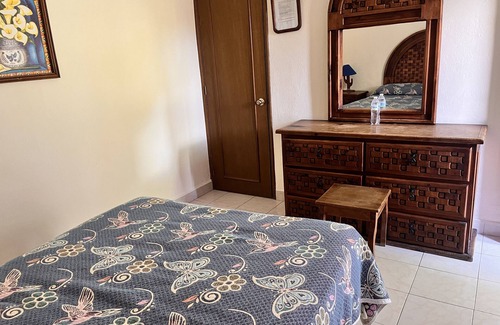 Tres de Mayo Hostel | HOTEL POSADA ANDALUZ