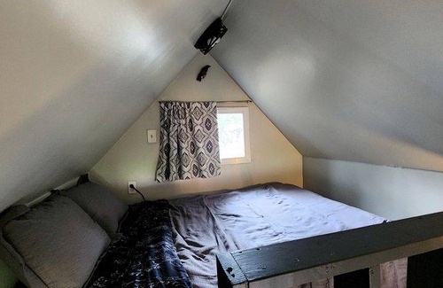 Bear Creek House | House ∙ 1 bedroom ∙ 2 guests