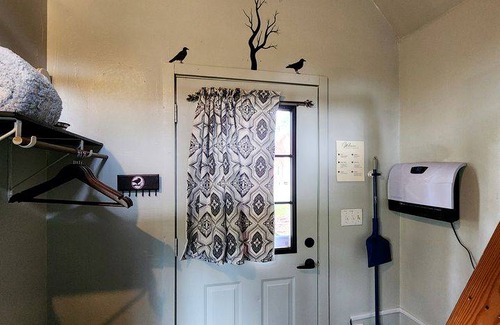 Bear Creek House | House ∙ 1 bedroom ∙ 2 guests