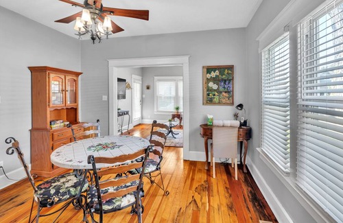 New Albany House | House ∙ 2 bedrooms ∙ 6 guests