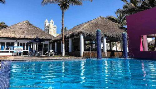Cerritos House | House ∙ 3 bedrooms ∙ 12 guests