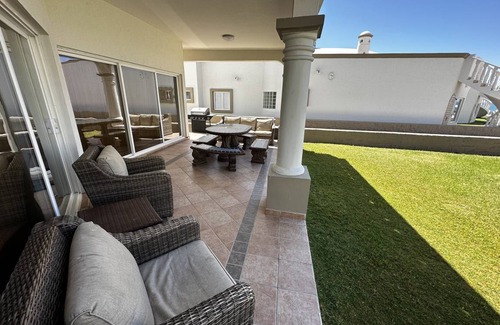 Sandy Beach House | House ∙ 3 bedrooms ∙ 12 guests