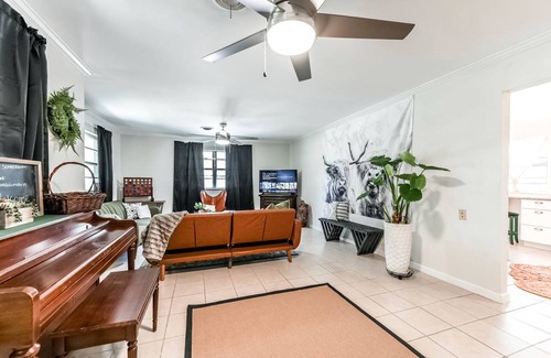 Alvin House | House ∙ 3 bedrooms ∙ 10 guests