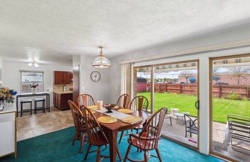 Elkhart House | House ∙ 3 bedrooms ∙ 6 guests