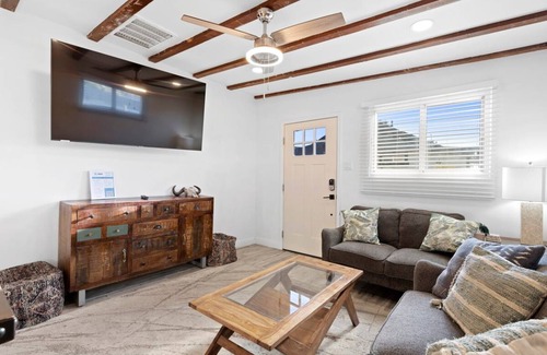 Evans Churchill House | House ∙ 5 bedrooms ∙ 12 guests