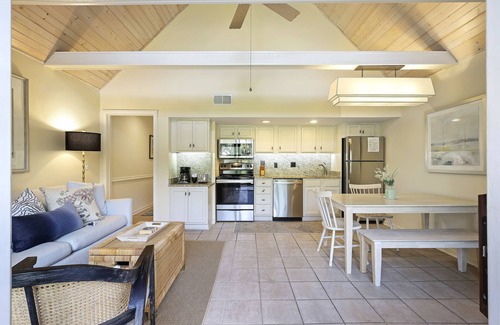 Kiawah Island Condo | Ideal Weekend Getaway! Only 200 Yards to Beach, Popular East Beach Area!